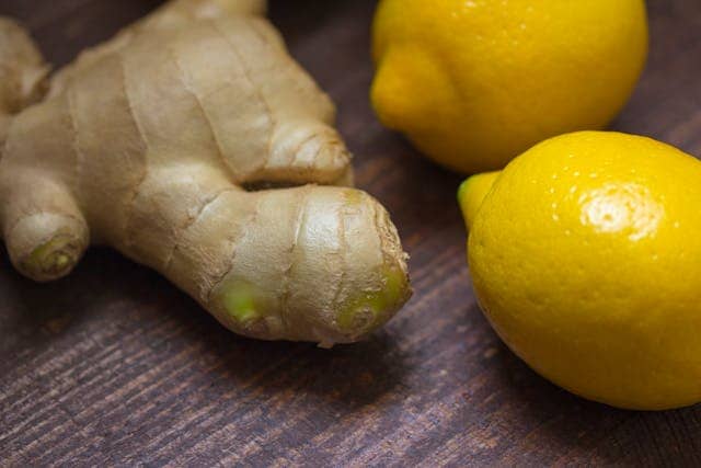 생강 레몬 차에 대해 설명하는 글의 썸네일 사진